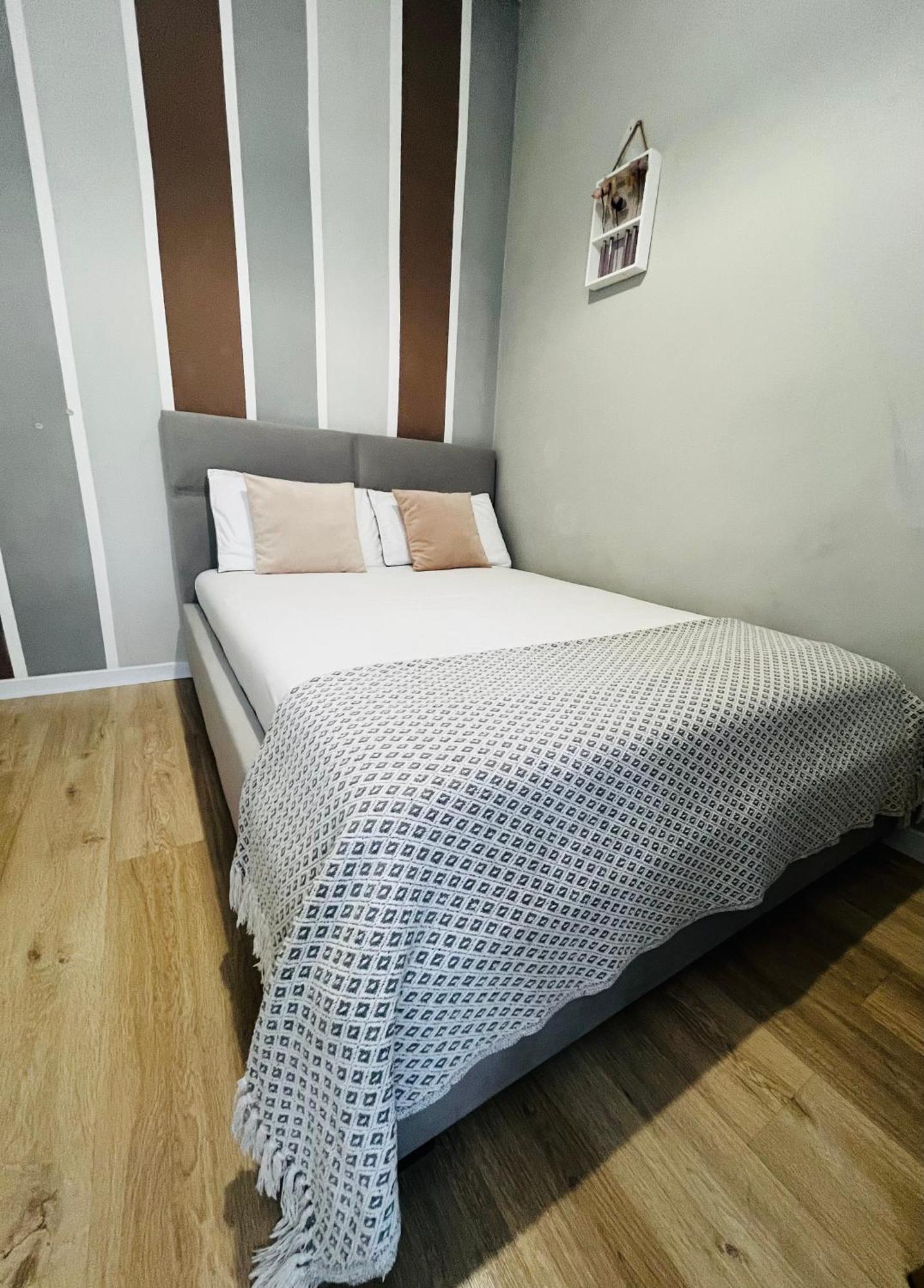 Iren Smart Apartment Liov Exterior foto